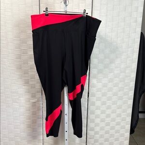 Lane Bryant LIVI Black and Hot Pink Wicking Leggings‎